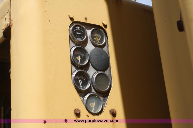 image for item B6624 1975 Caterpillar 120G articulating motor grader