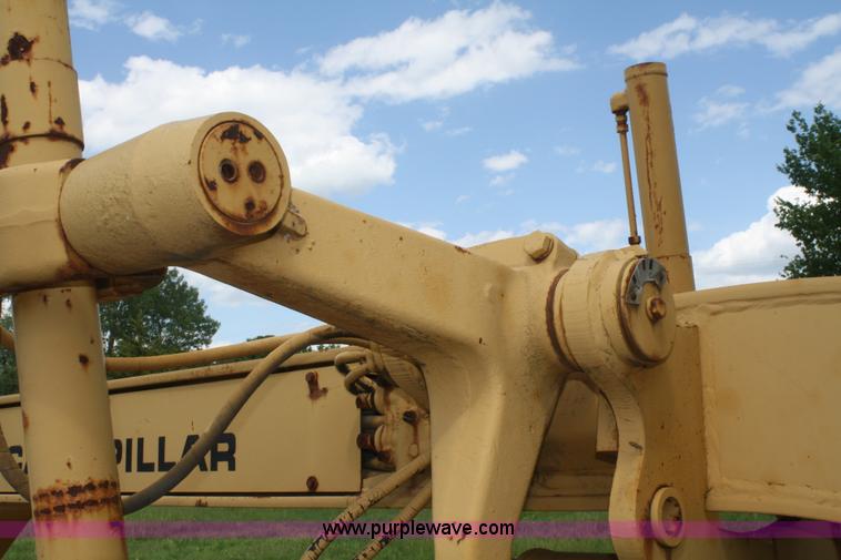 image for item B6624 1975 Caterpillar 120G articulating motor grader
