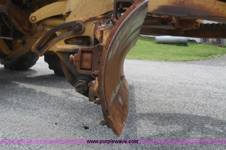 image for item B6624 1975 Caterpillar 120G articulating motor grader