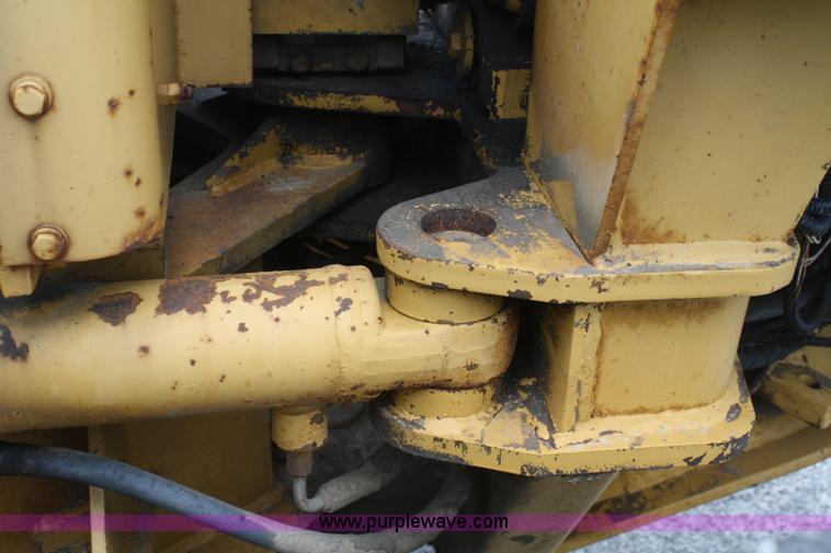 image for item B6624 1975 Caterpillar 120G articulating motor grader