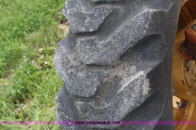 image for item B6624 1975 Caterpillar 120G articulating motor grader