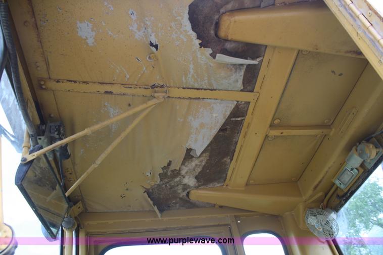 image for item B6624 1975 Caterpillar 120G articulating motor grader