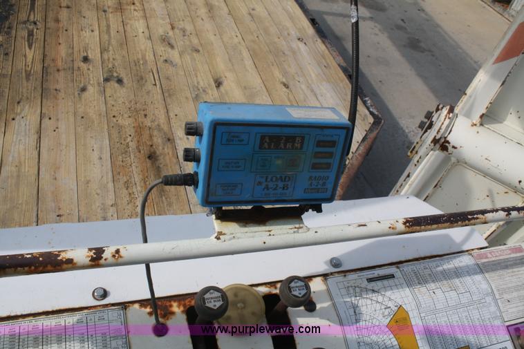 image for item B6649 2000 Sterling L7500 crane truck