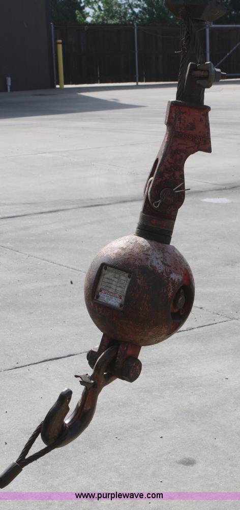 image for item B6649 2000 Sterling L7500 crane truck