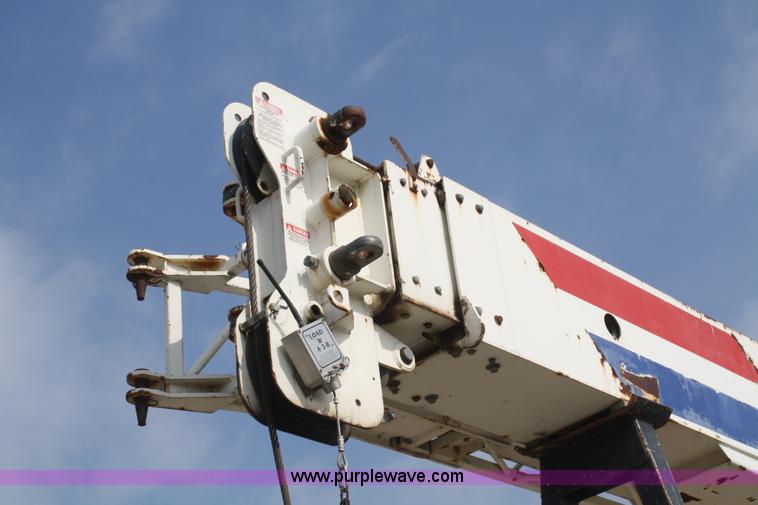 image for item B6649 2000 Sterling L7500 crane truck