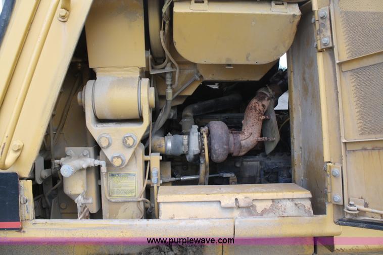 image for item B6722 1990 Caterpillar 953 track loader