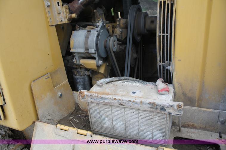 image for item B6722 1990 Caterpillar 953 track loader