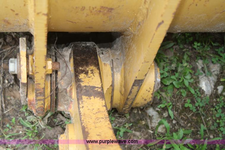 image for item B6722 1990 Caterpillar 953 track loader