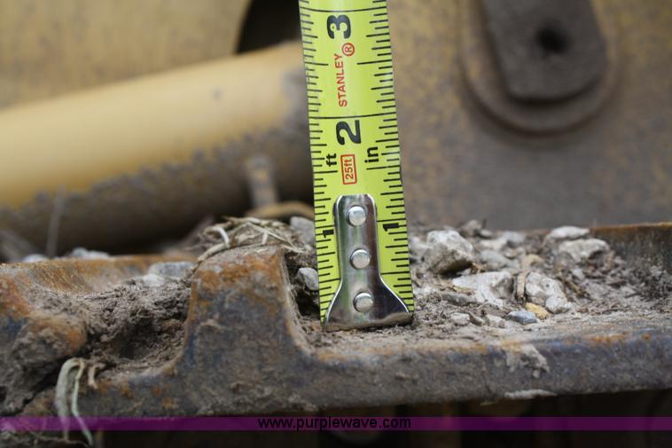 image for item B6722 1990 Caterpillar 953 track loader