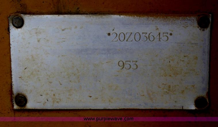 image for item B6722 1990 Caterpillar 953 track loader