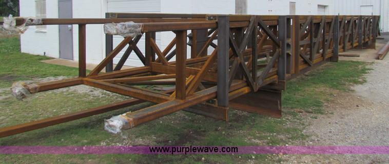 image for item B7235 104' 250,000 lbs hook load Derrick