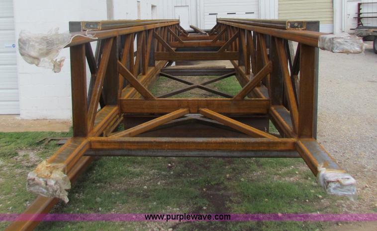 image for item B7235 104' 250,000 lbs hook load Derrick