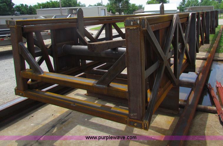 image for item B7235 104' 250,000 lbs hook load Derrick