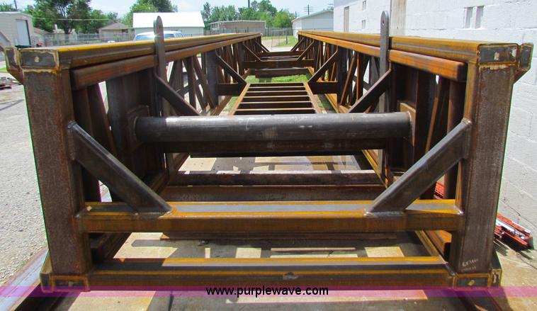 image for item B7235 104' 250,000 lbs hook load Derrick