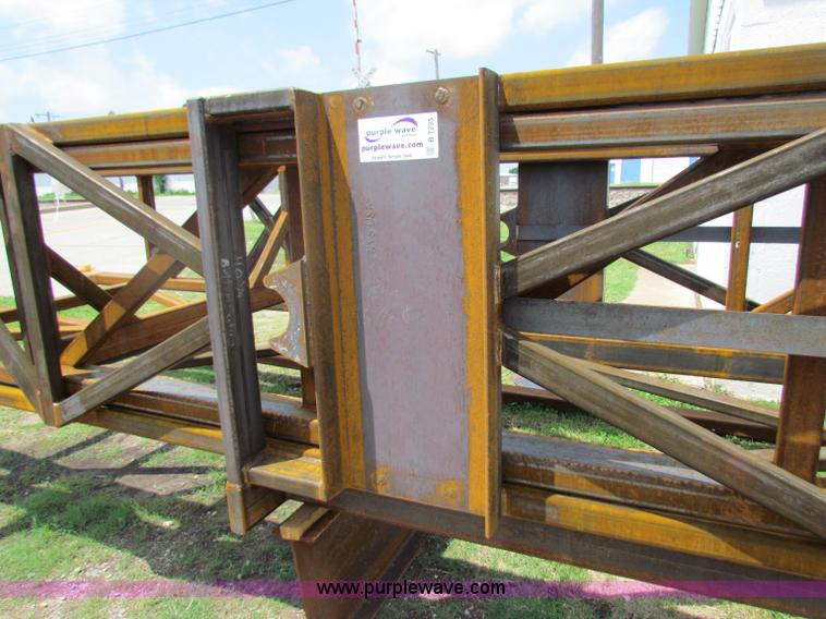 image for item B7235 104' 250,000 lbs hook load Derrick