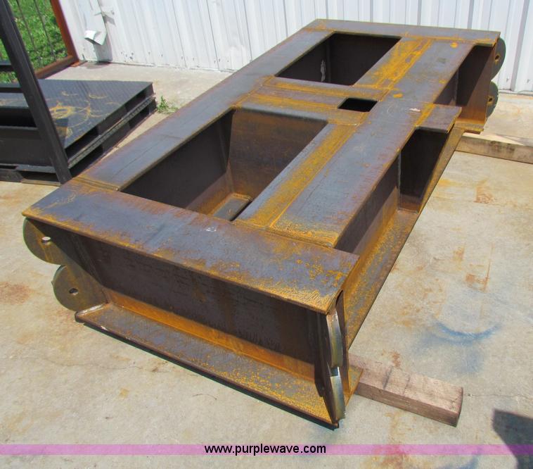 image for item B7235 104' 250,000 lbs hook load Derrick