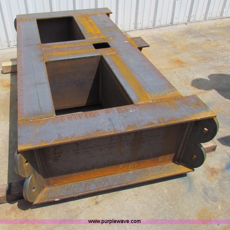 image for item B7235 104' 250,000 lbs hook load Derrick