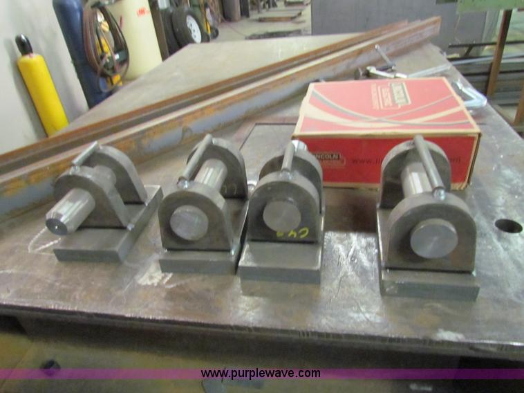 image for item B7235 104' 250,000 lbs hook load Derrick