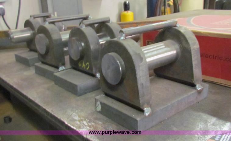 image for item B7235 104' 250,000 lbs hook load Derrick