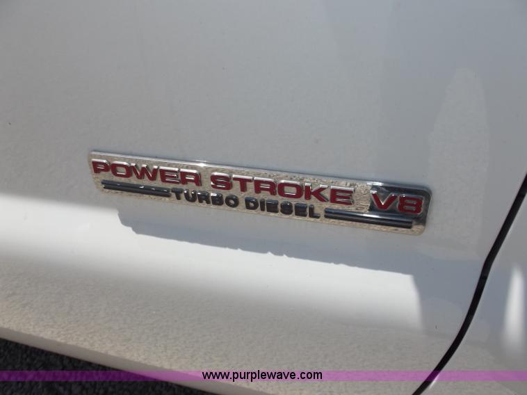 image for item C2046 2004 Ford F350 Lariat pickup truck