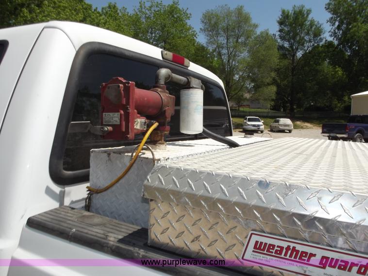 image for item C2046 2004 Ford F350 Lariat pickup truck