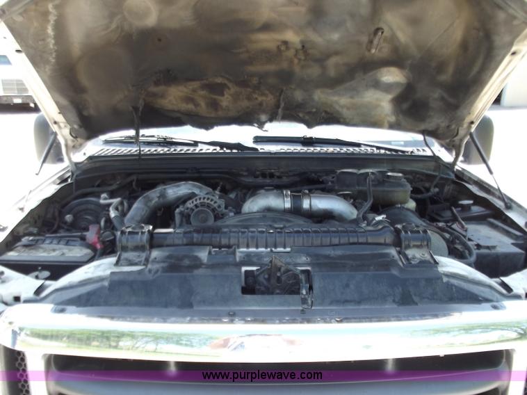 image for item C2046 2004 Ford F350 Lariat pickup truck