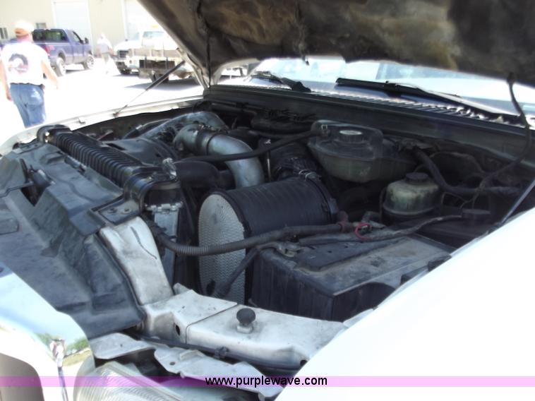 image for item C2046 2004 Ford F350 Lariat pickup truck