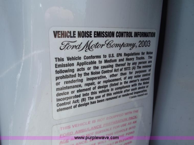 image for item C2046 2004 Ford F350 Lariat pickup truck