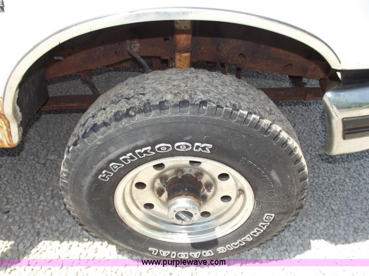 image for item C2047 1997 Ford F350 service truck