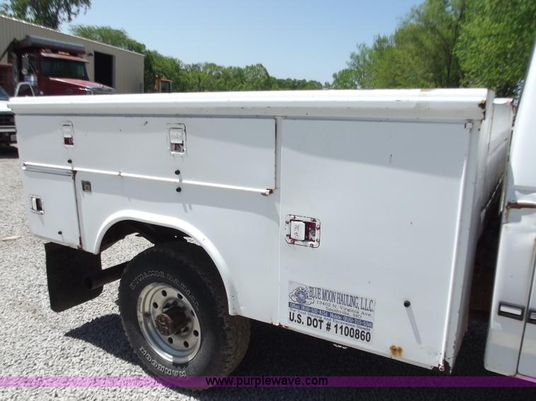 image for item C2047 1997 Ford F350 service truck