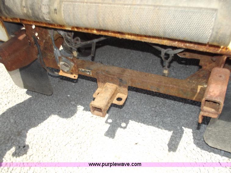 image for item C2047 1997 Ford F350 service truck