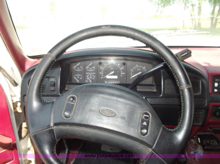 image for item C2047 1997 Ford F350 service truck