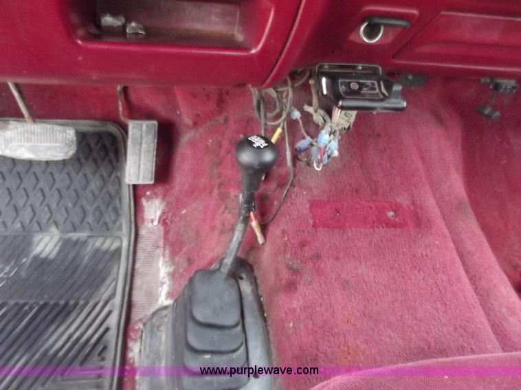 image for item C2047 1997 Ford F350 service truck