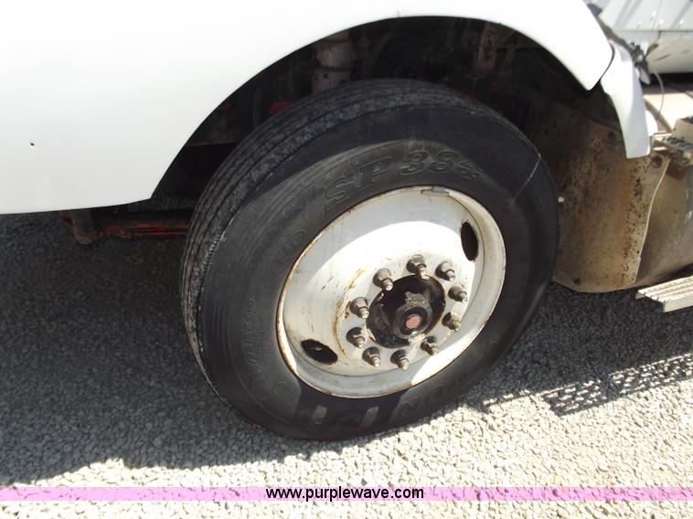 image for item C2049 1993 International 9400 6x4 SBA dump truck