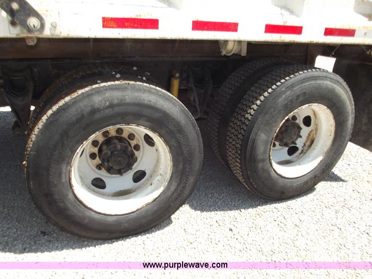 image for item C2049 1993 International 9400 6x4 SBA dump truck