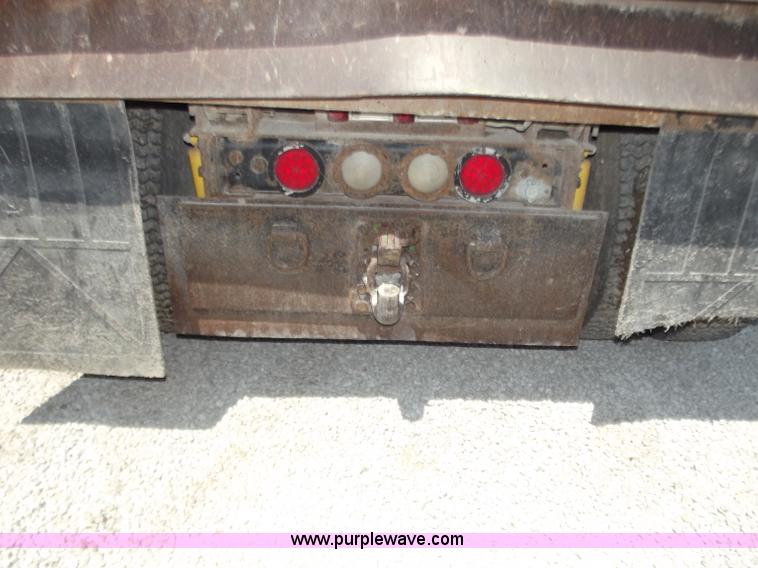 image for item C2049 1993 International 9400 6x4 SBA dump truck