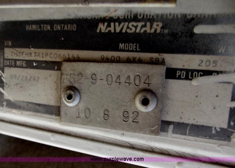 image for item C2049 1993 International 9400 6x4 SBA dump truck