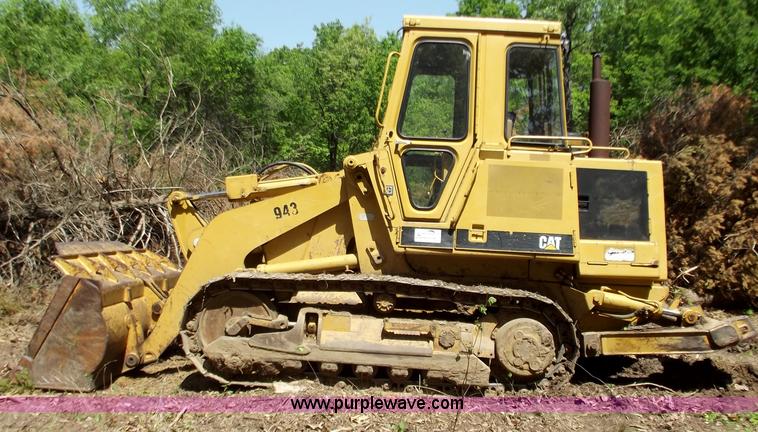 image for item C2071 1987 Caterpillar 943 track loader