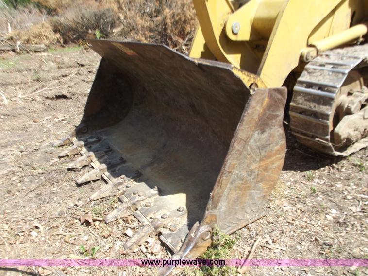 image for item C2071 1987 Caterpillar 943 track loader