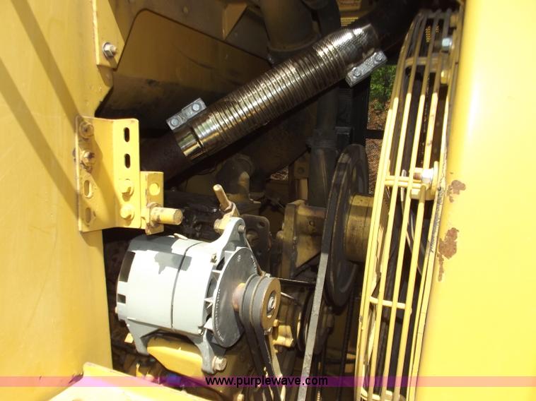 image for item C2071 1987 Caterpillar 943 track loader