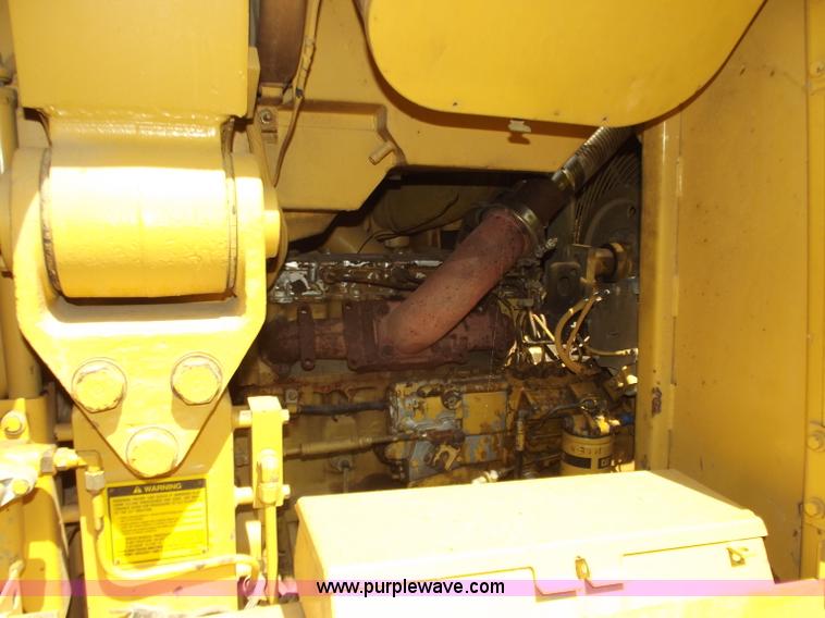 image for item C2071 1987 Caterpillar 943 track loader