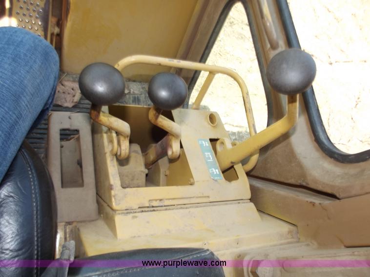 image for item C2071 1987 Caterpillar 943 track loader