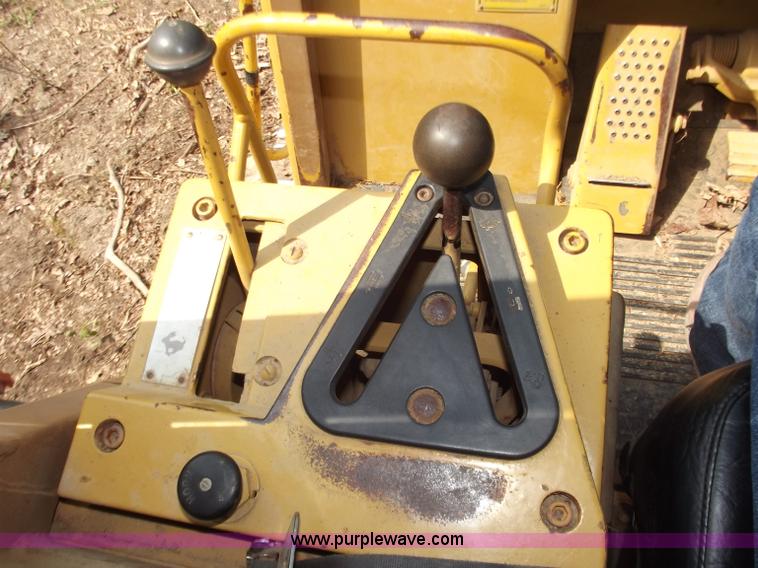 image for item C2071 1987 Caterpillar 943 track loader