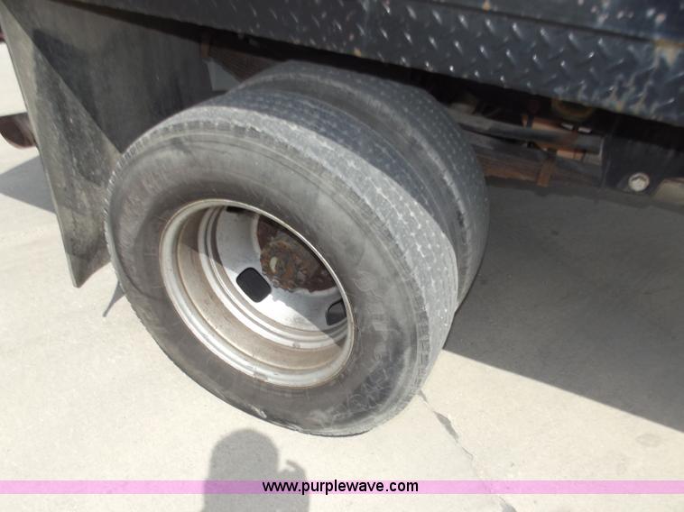 image for item C2075 2009 Ford F350 XL Super Duty flatbed pickup truck