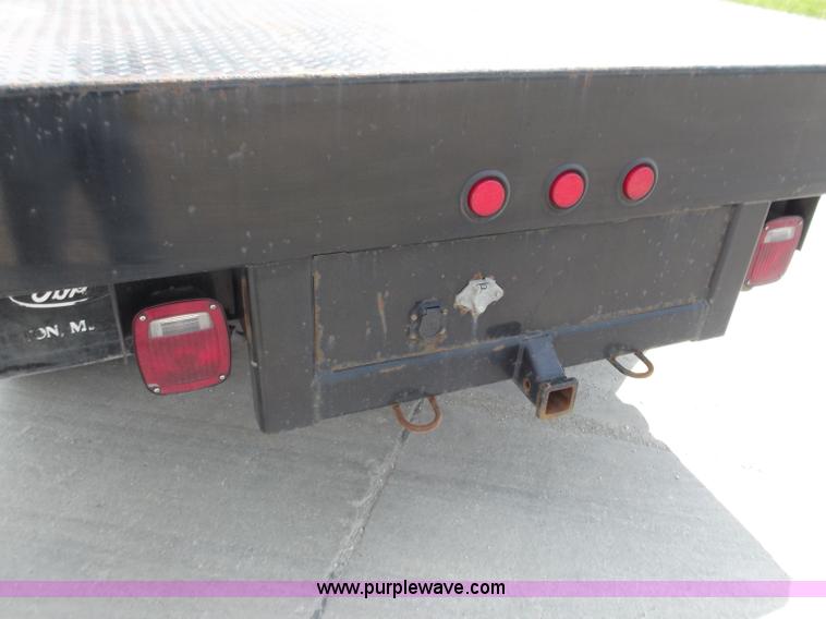 image for item C2075 2009 Ford F350 XL Super Duty flatbed pickup truck