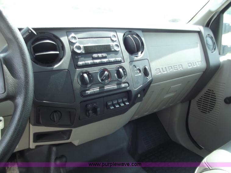 image for item C2075 2009 Ford F350 XL Super Duty flatbed pickup truck