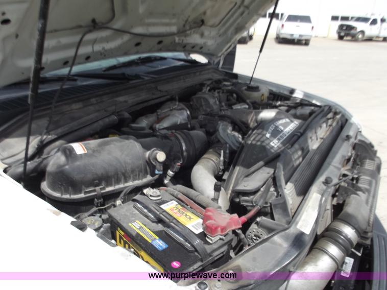 image for item C2075 2009 Ford F350 XL Super Duty flatbed pickup truck