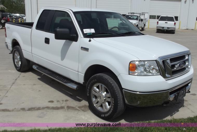 image for item C2076 2008 Ford F150 XLT SuperCab pickup truck