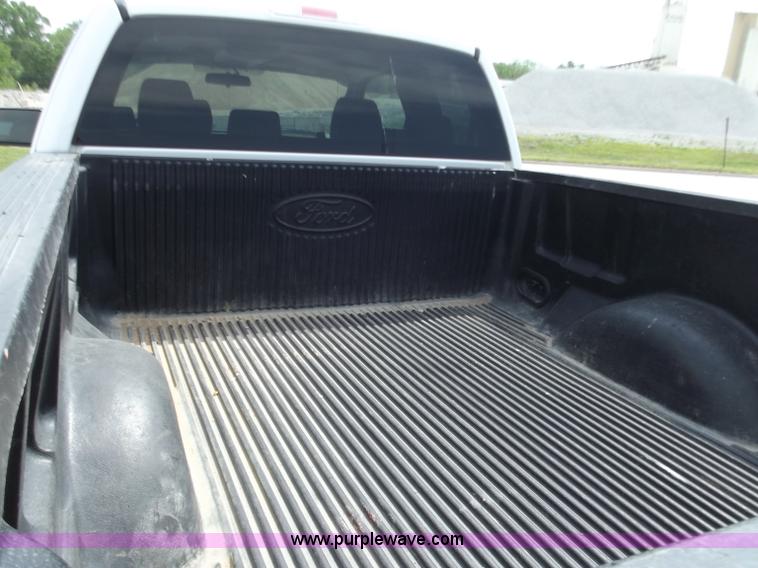 image for item C2076 2008 Ford F150 XLT SuperCab pickup truck