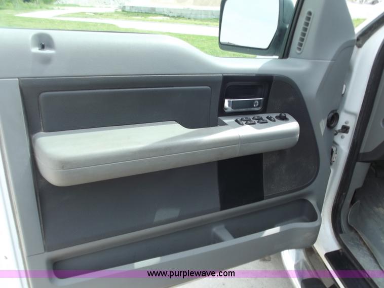 image for item C2076 2008 Ford F150 XLT SuperCab pickup truck